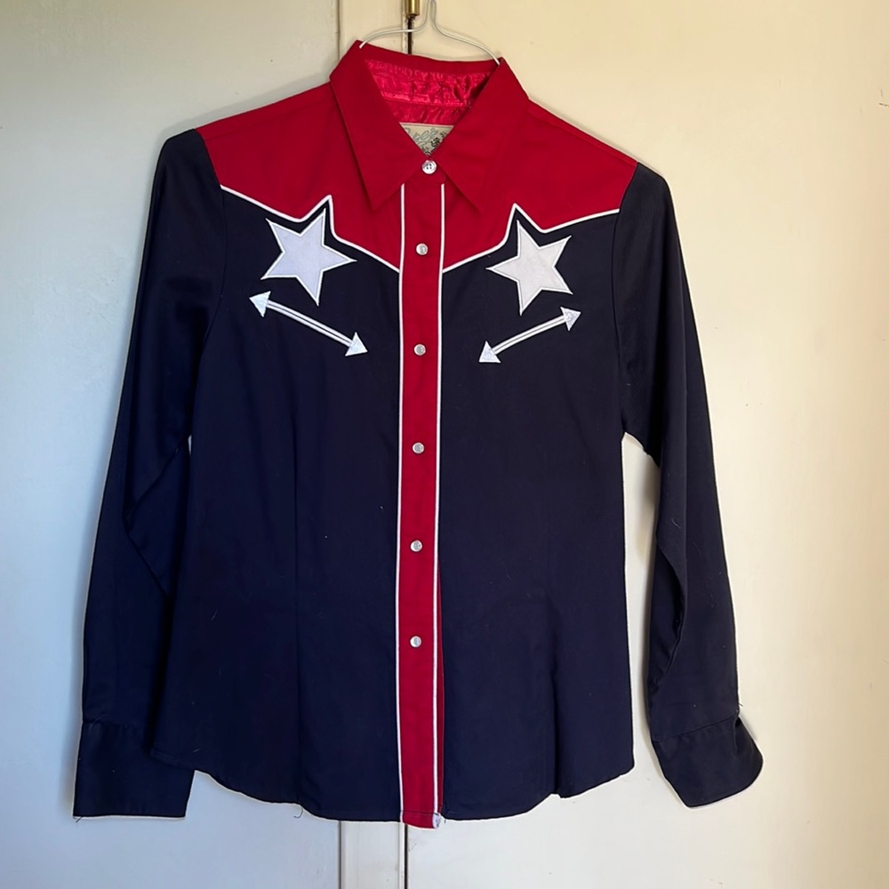 Roper western rodeo shirt size small. Patriotic rodeo shirt